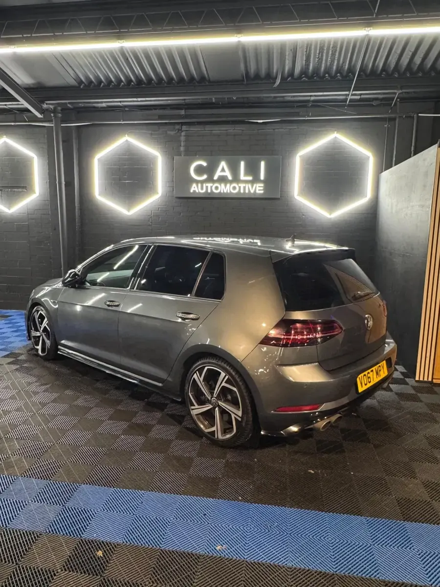 Używany VW Golf VII R 2017 Szary Hatchback