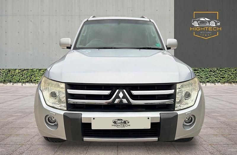 Used Mitsubishi Shogun Elegance 197 HP (144 kW) 2010 Silver SUV
