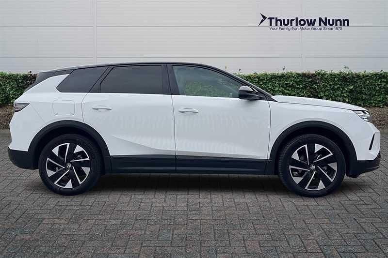 Used Vauxhall Grandland X 136 HP (100 kW) 2025 White SUV