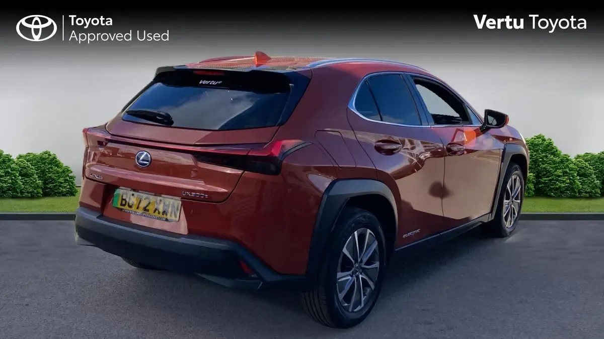 Usado Lexus UX 150 kW (204 HP) 2022 SUV