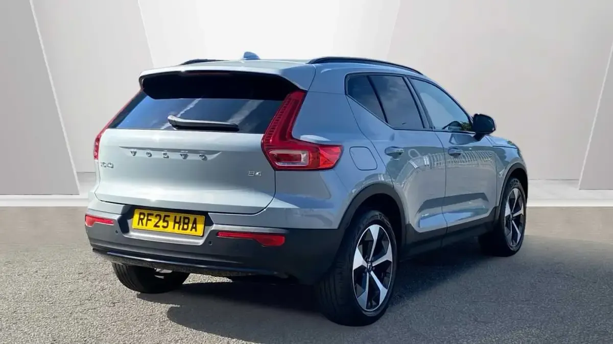 Used Volvo XC40 Plus 197 HP (144 kW) 2025 Grey SUV