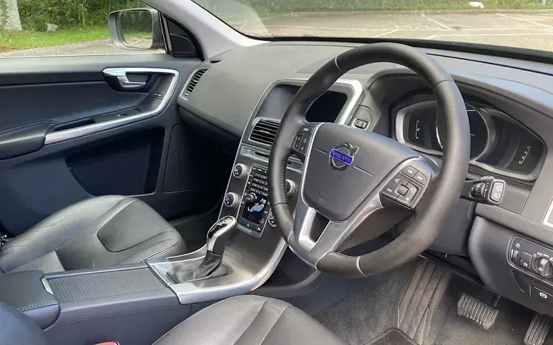 Used Volvo XC60 SE Lux 220 HP (161 kW) 2017 SUV