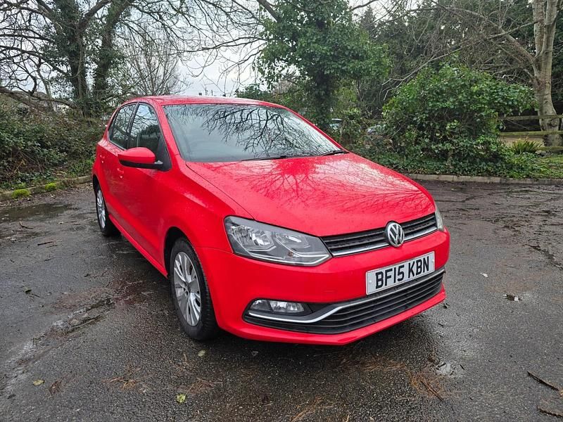 Used VW Polo SE 60 HP (44 kW) 2015 Red Hatchback