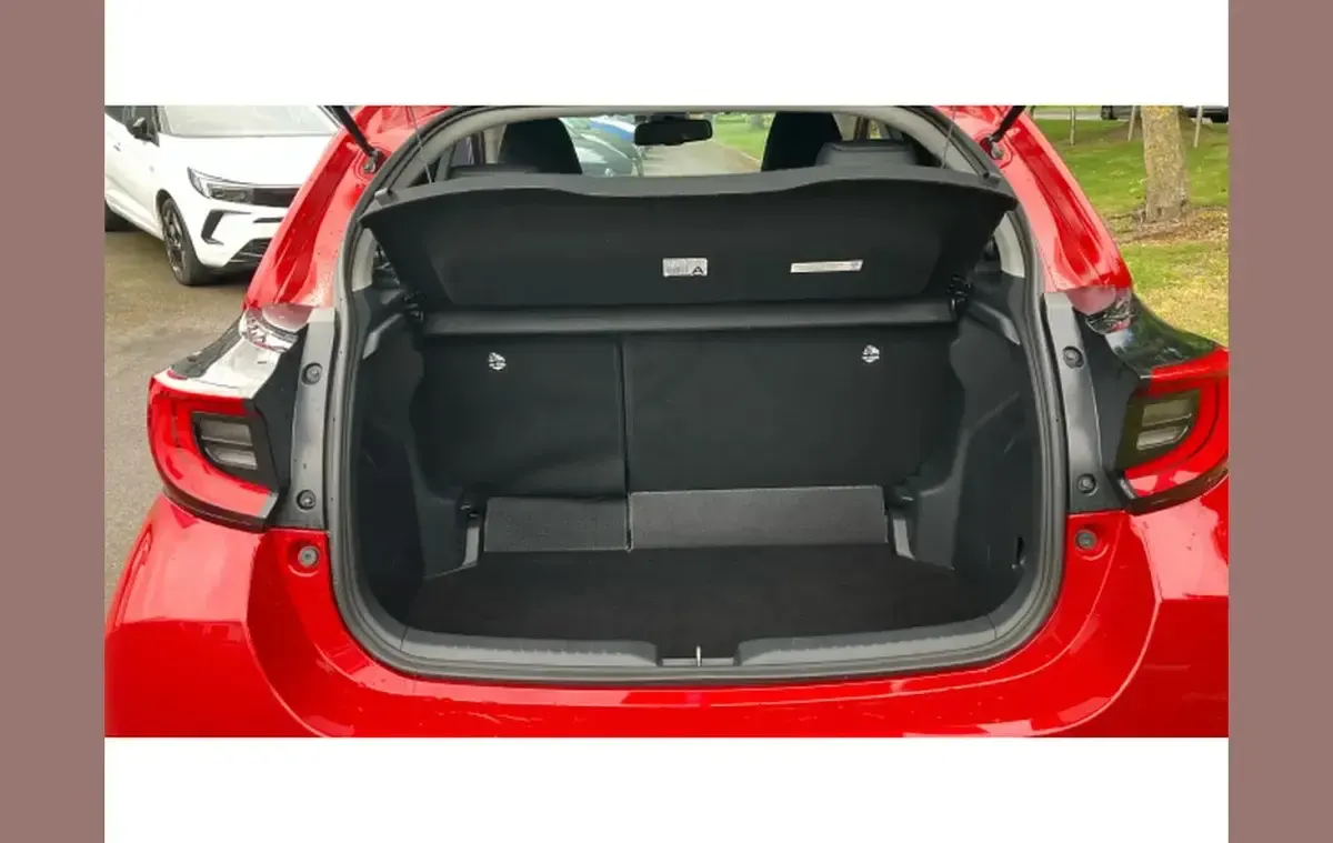 Used Mazda 2 113 HP (83 kW) 2022 Red Hatchback