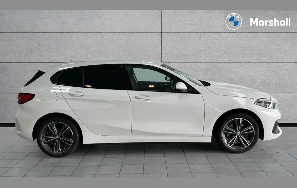 Gebraucht BMW 118 Sport Line 138 PS (101 kW) 2020 Weiß Kleinwagen