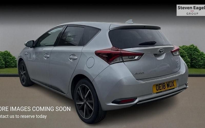 Used Toyota Auris Hybrid Design 136 HP (100 kW) 2019 Hatchback