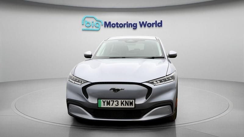 Second-hand Ford Mustang Mach-E Standard Range 194 kW (265 CP) 2024 Argintiu SUV