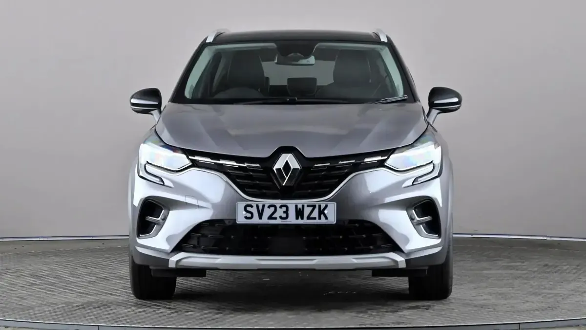 Używany Renault Captur Techno 142 KM (104 kW) 2023 Szary SUV