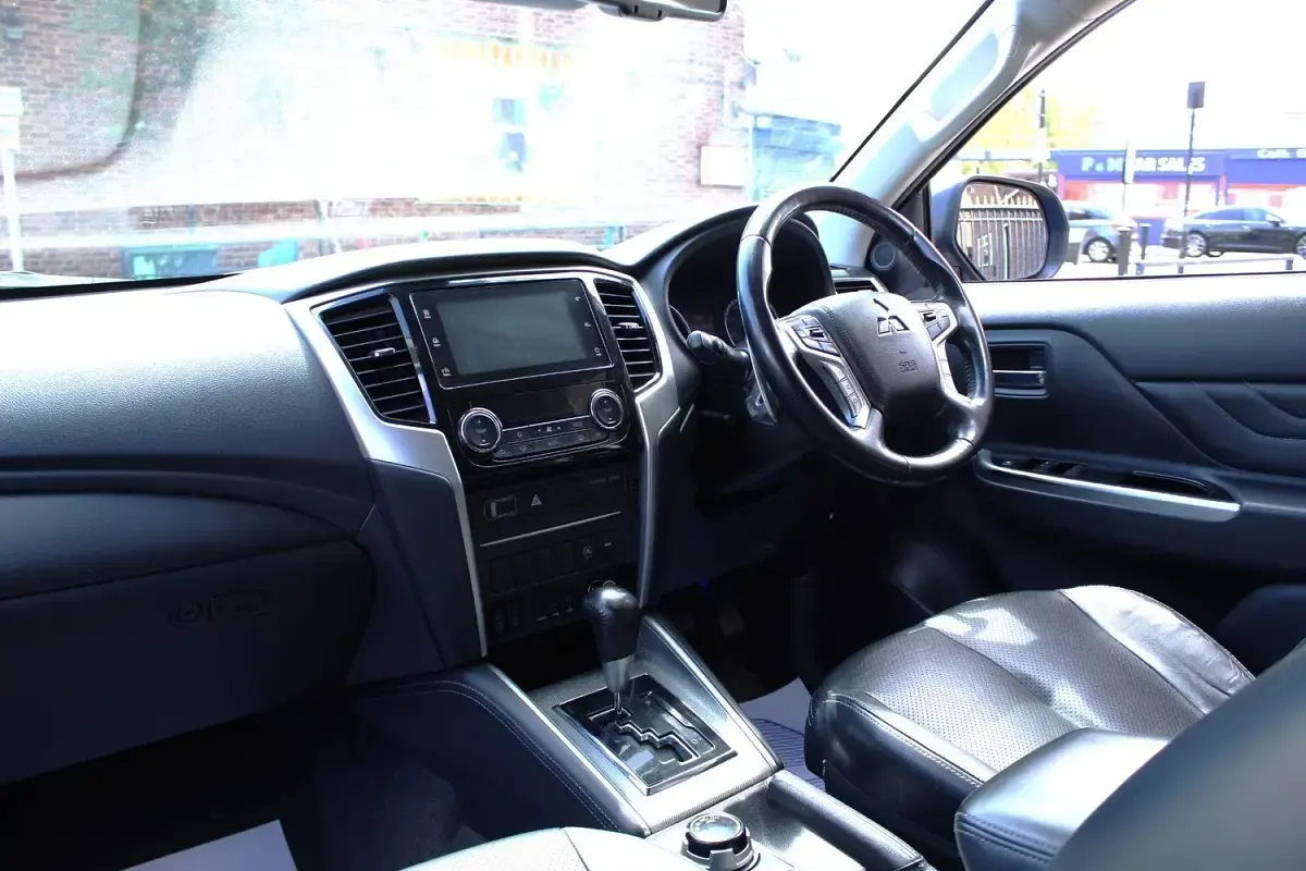 Used Mitsubishi L200 150 HP (110 kW) 2021 Blue Pickup