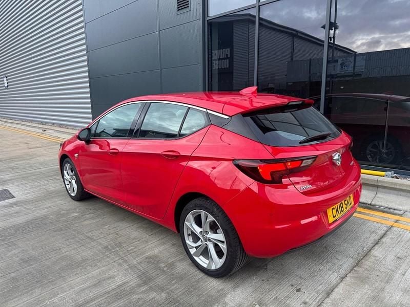 Used Vauxhall Astra SRi 150 HP (110 kW) 2018 Red Hatchback