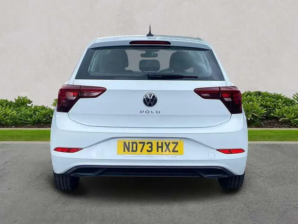 Used VW Polo Life 80 HP (58 kW) 2023 White Hatchback