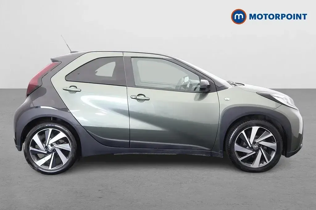 Used Toyota Aygo X 2022 Green SUV