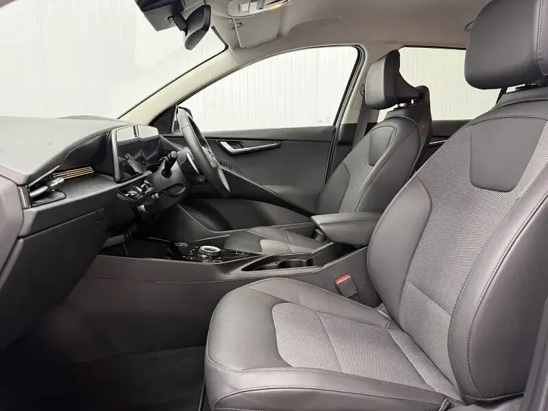 Used Kia Niro 139 HP (102 kW) 2023 White SUV