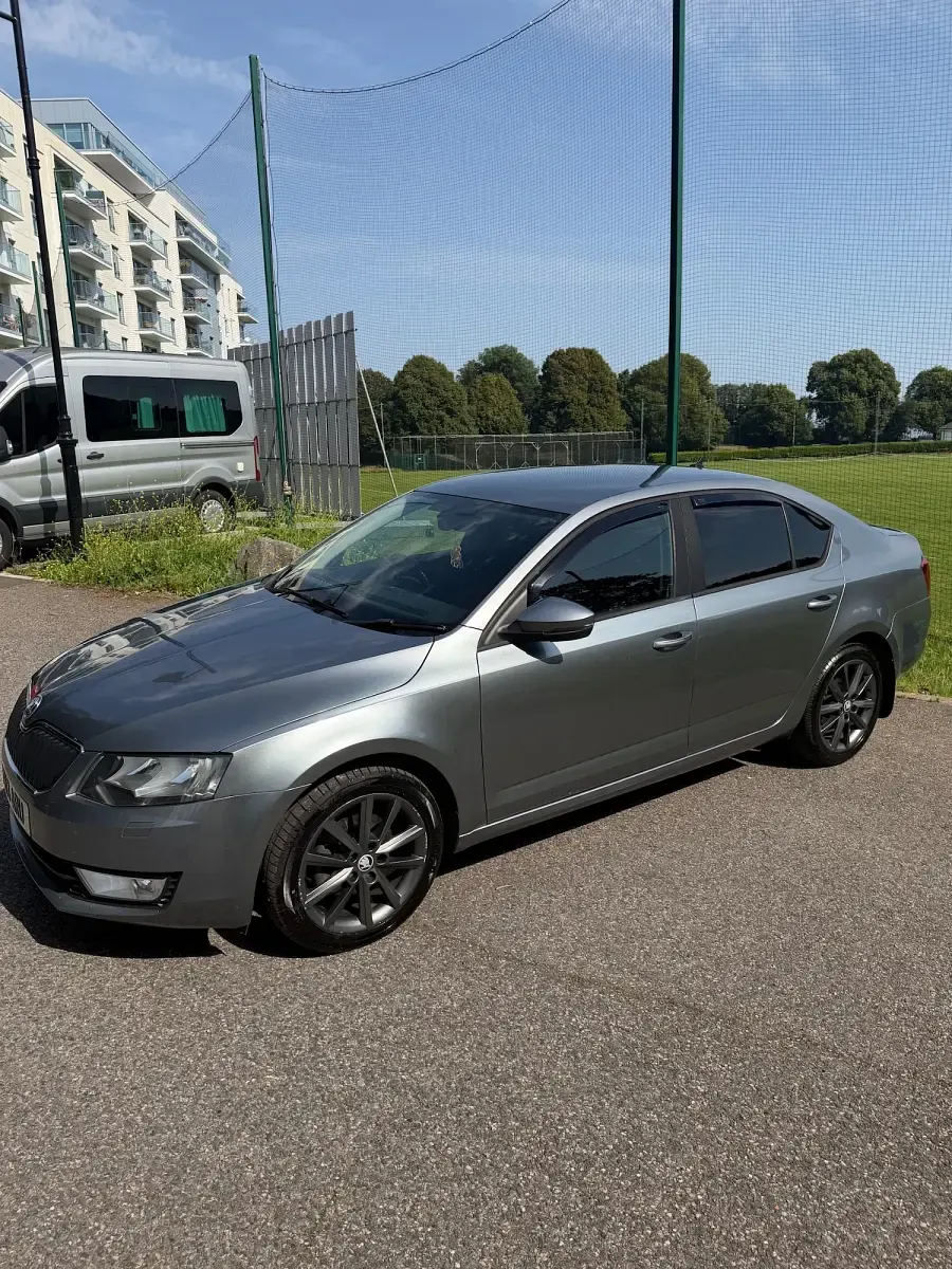 Used Skoda Octavia Elegance 105 HP (77 kW) 2013 Grey Hatchback