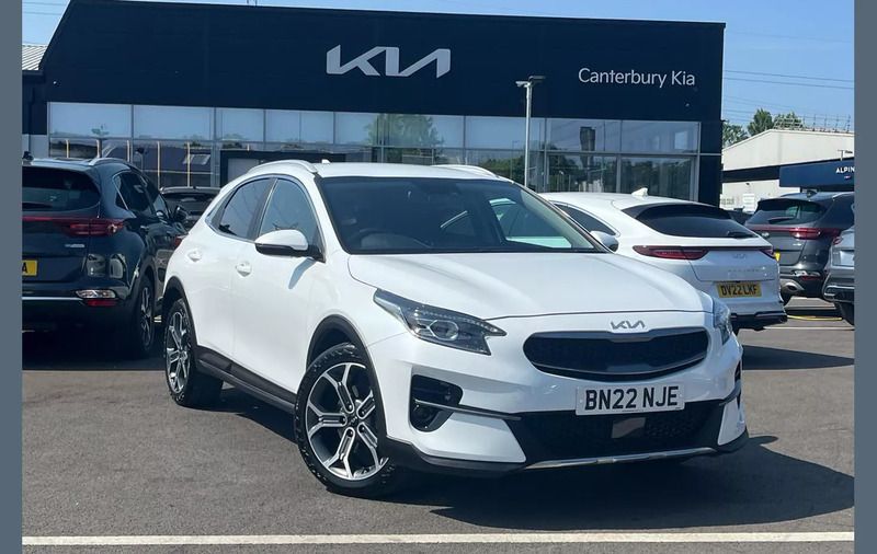 Yellow Used 2022 Kia XCeed 3 SUV | £17,295 (Fair price) - Image 1/4