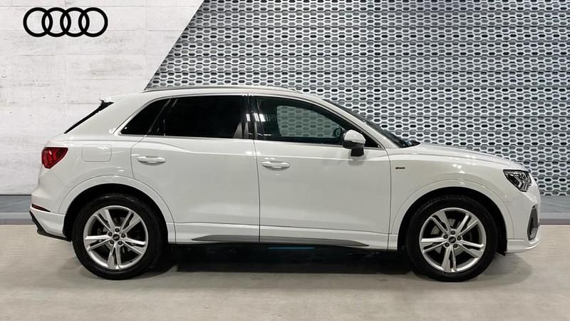 Begagnad Audi Q3 S-Line 150 HK (110 kW) 2022 Vit SUV