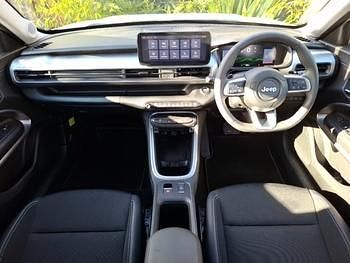 Used Jeep Avenger Summit 100 HP (73 kW) 2025 White SUV