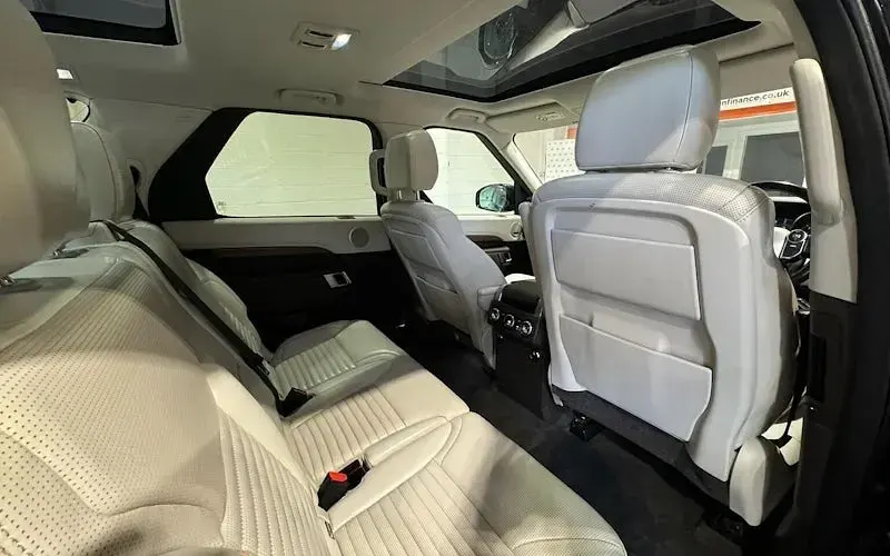 Used Land Rover Discovery HSE 241 HP (177 kW) 2017 Black SUV