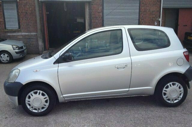 Used Toyota Yaris 2002 Hatchback