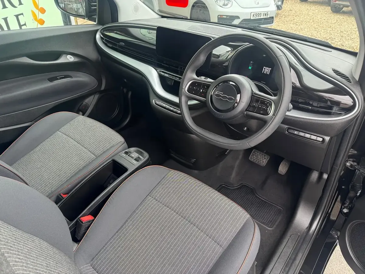 Used Fiat 500e Icon 86 kW (118 HP) 2022 Black Hatchback