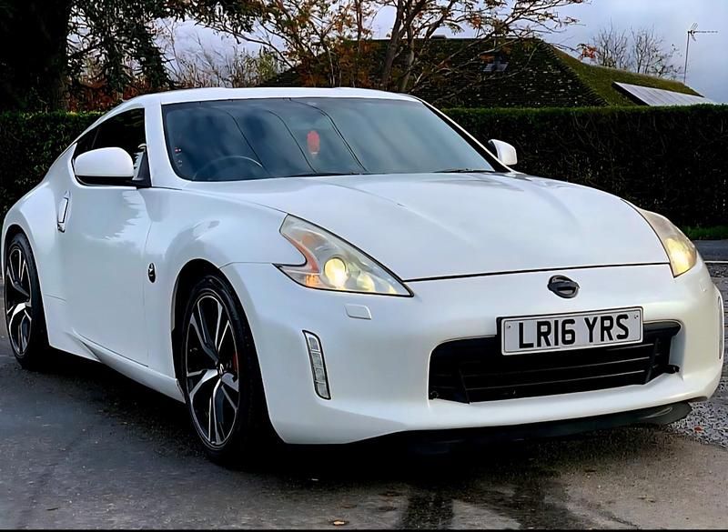 Used Nissan 370Z GT 370 HP (272 kW) 2016 White Coupe