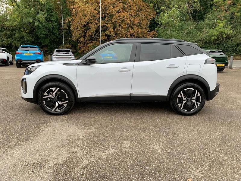 White Used 2024 Peugeot e-2008 GT SUV | £17,595 (A bit pricey) - Image 1/4