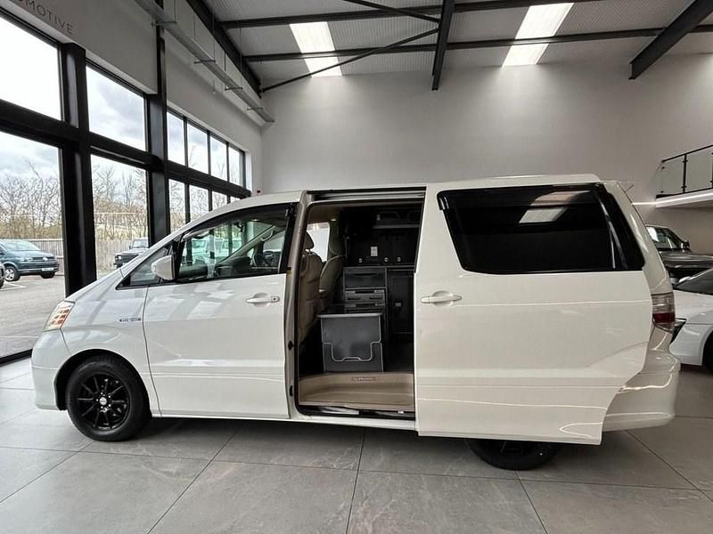 Usado Toyota Alphard 2018 Branco Monovolume