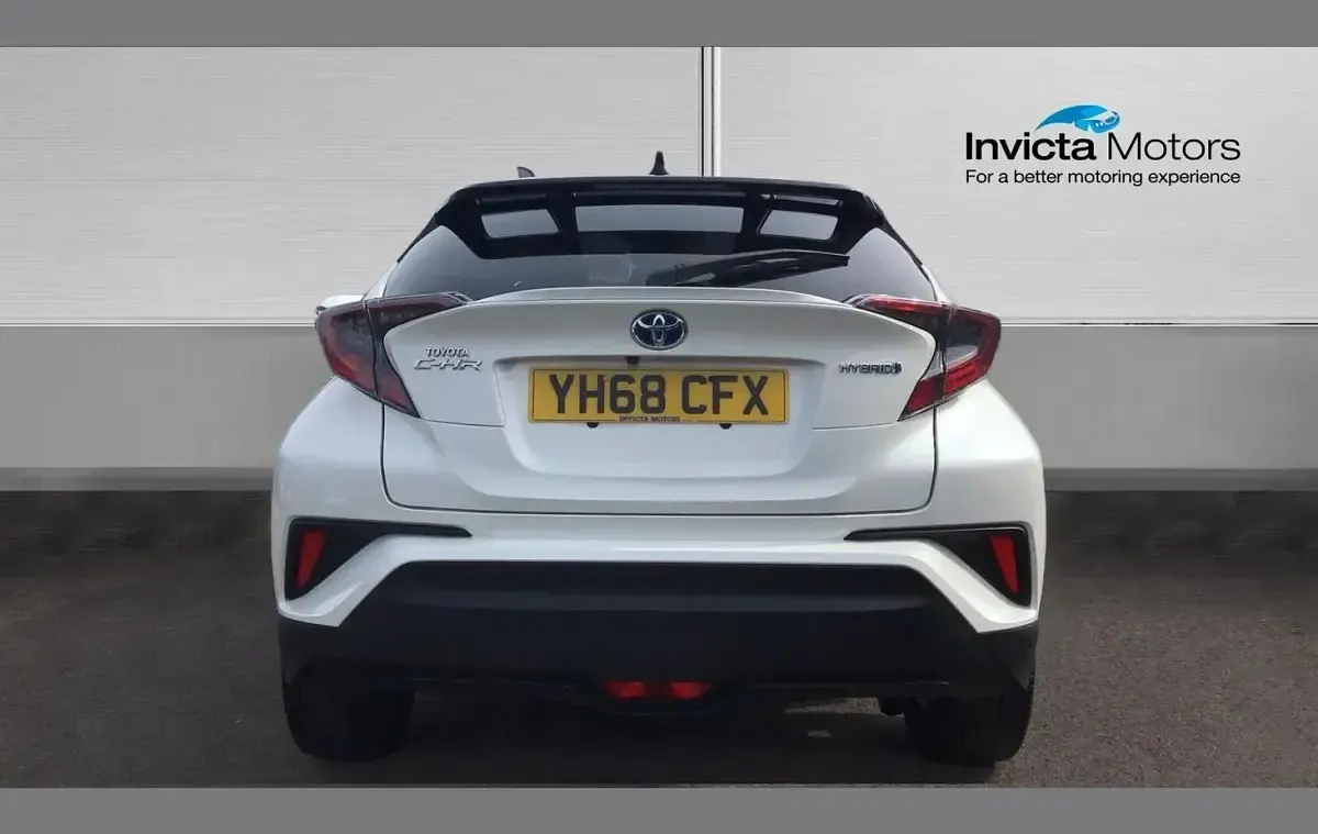 Used Toyota C-HR 122 HP (89 kW) 2018 White SUV