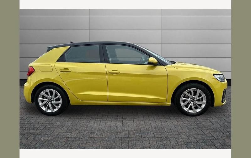 Used Audi A1 Sport 110 HP (80 kW) 2023 Yellow SUV