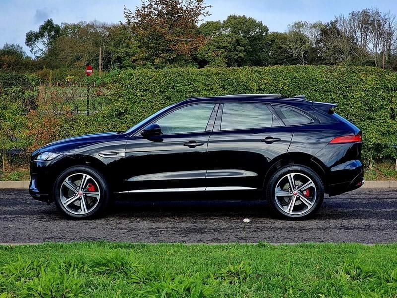 Usado Jaguar F-Pace S 300 HP (220 kW) 2017 Preto SUV