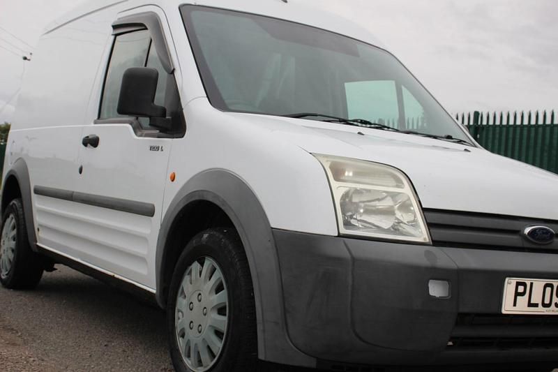 Used Ford Transit 90 HP (66 kW) 2009 White Van
