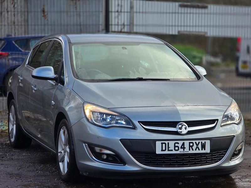 Used Vauxhall Astra SRi 2014 Silver Hatchback