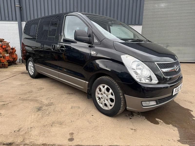 Used Hyundai I800 Style 2010 Black MPV