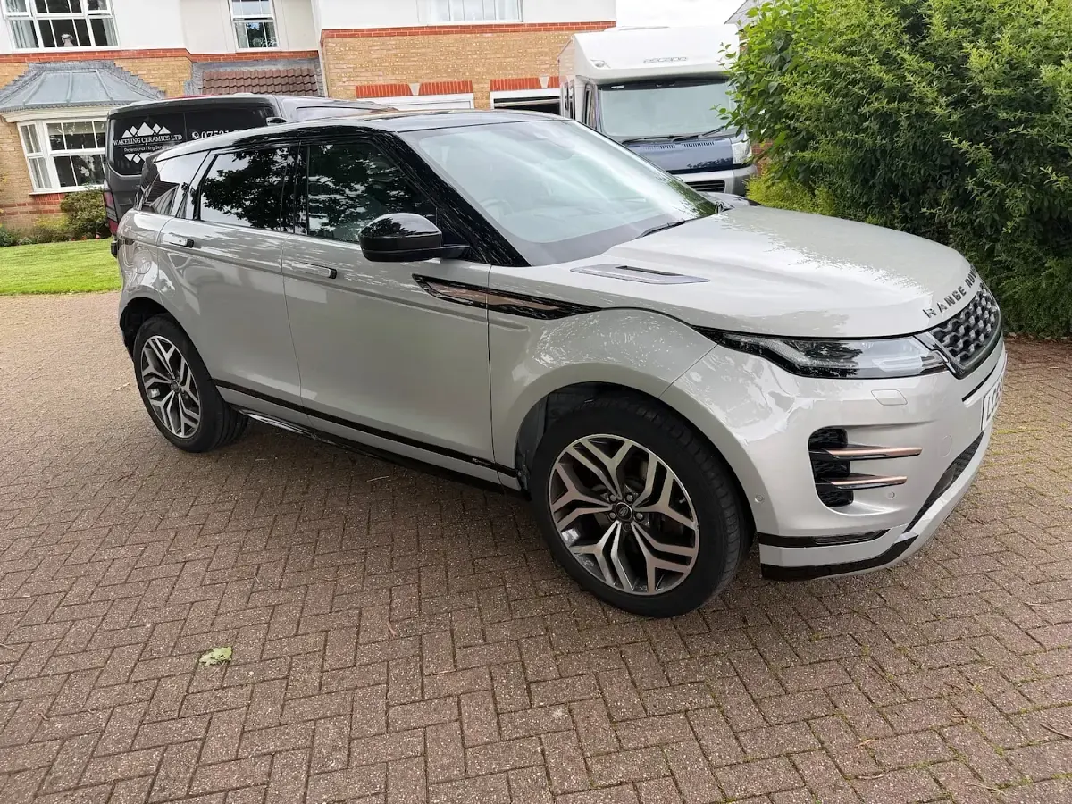 Used Land Rover Range Rover evoque First Edition 180 HP (132 kW) 2019 Silver SUV