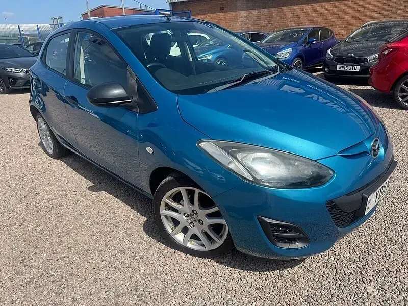 Used Mazda 2 84 HP (61 kW) 2011 Blue Hatchback