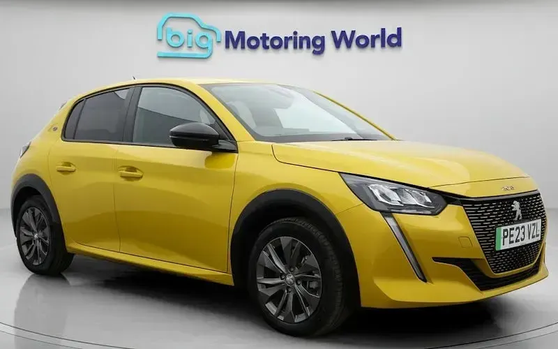 Used Peugeot e-208 Active+ 100 kW (136 HP) 2023 Hatchback