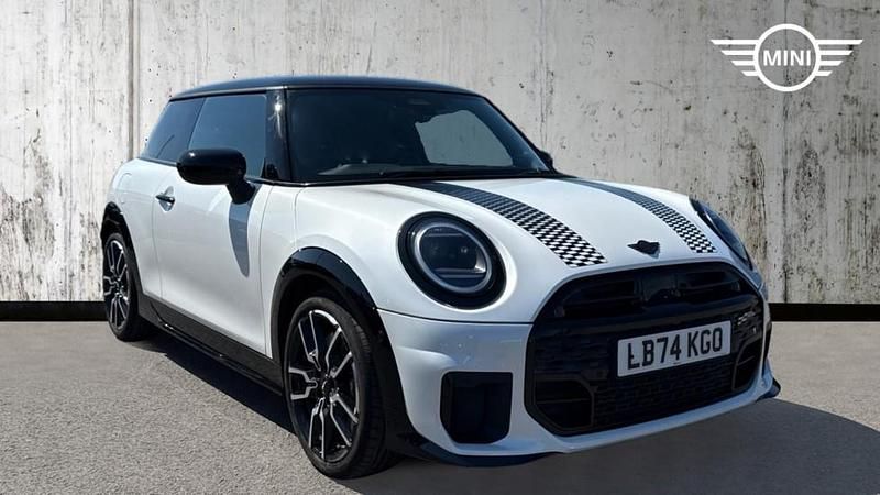 White Used 2024 Mini Cooper S Hatch Hatchback | £28,990 (Expensive) - Image 1/4
