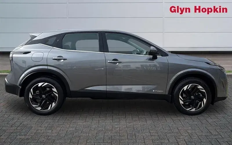 Used Nissan Qashqai Acenta Premium 190 HP (139 kW) 2025 Grey SUV
