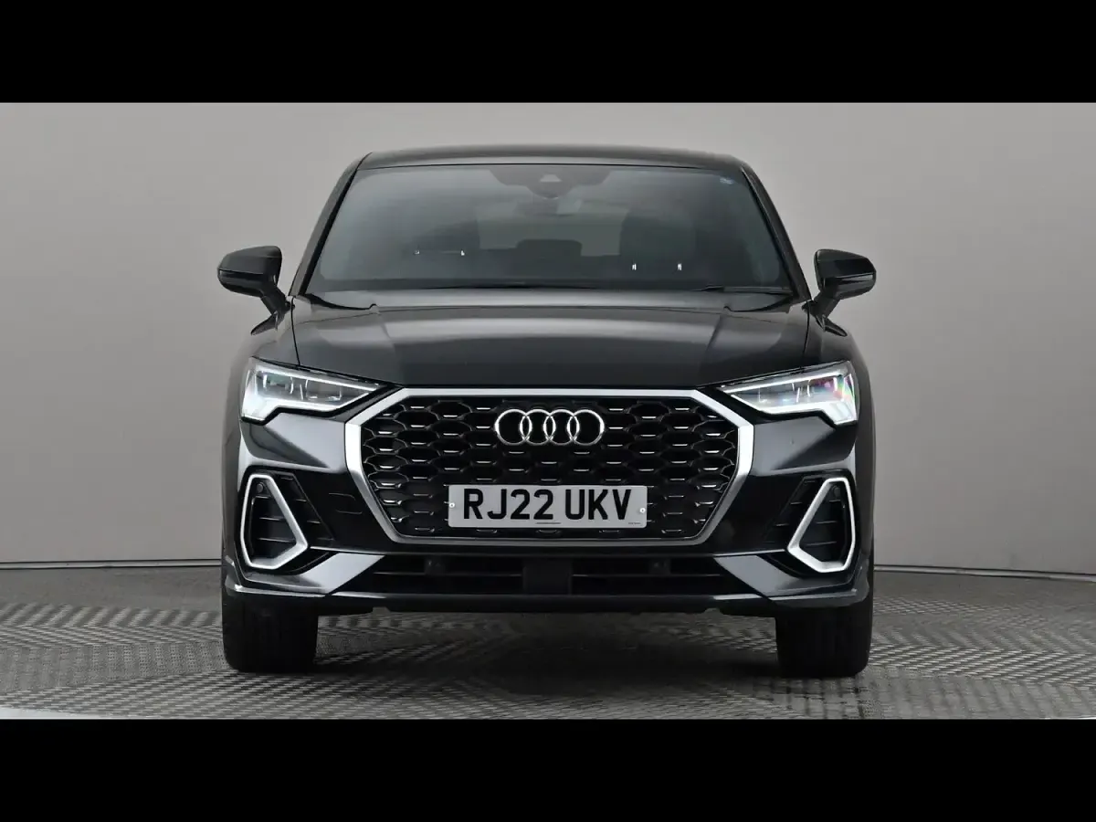 Used Audi Q3 Comfort 150 HP (110 kW) 2022 Black SUV