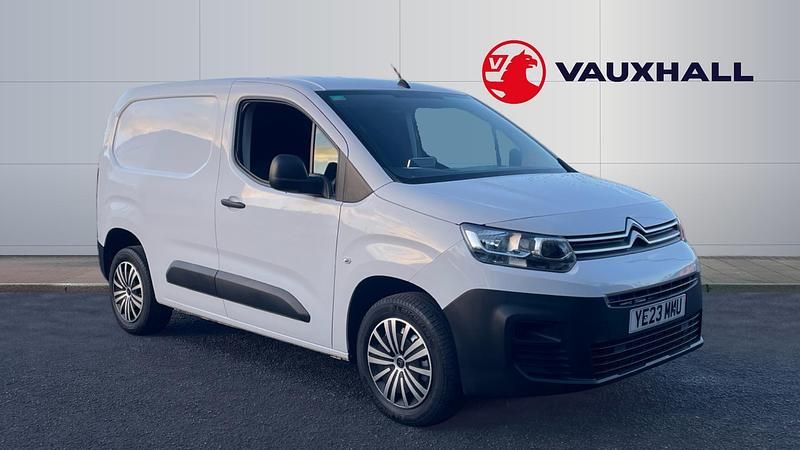 Used 2023 Citroën Berlingo MPV | £12,500 (Good price) - Image 1/3