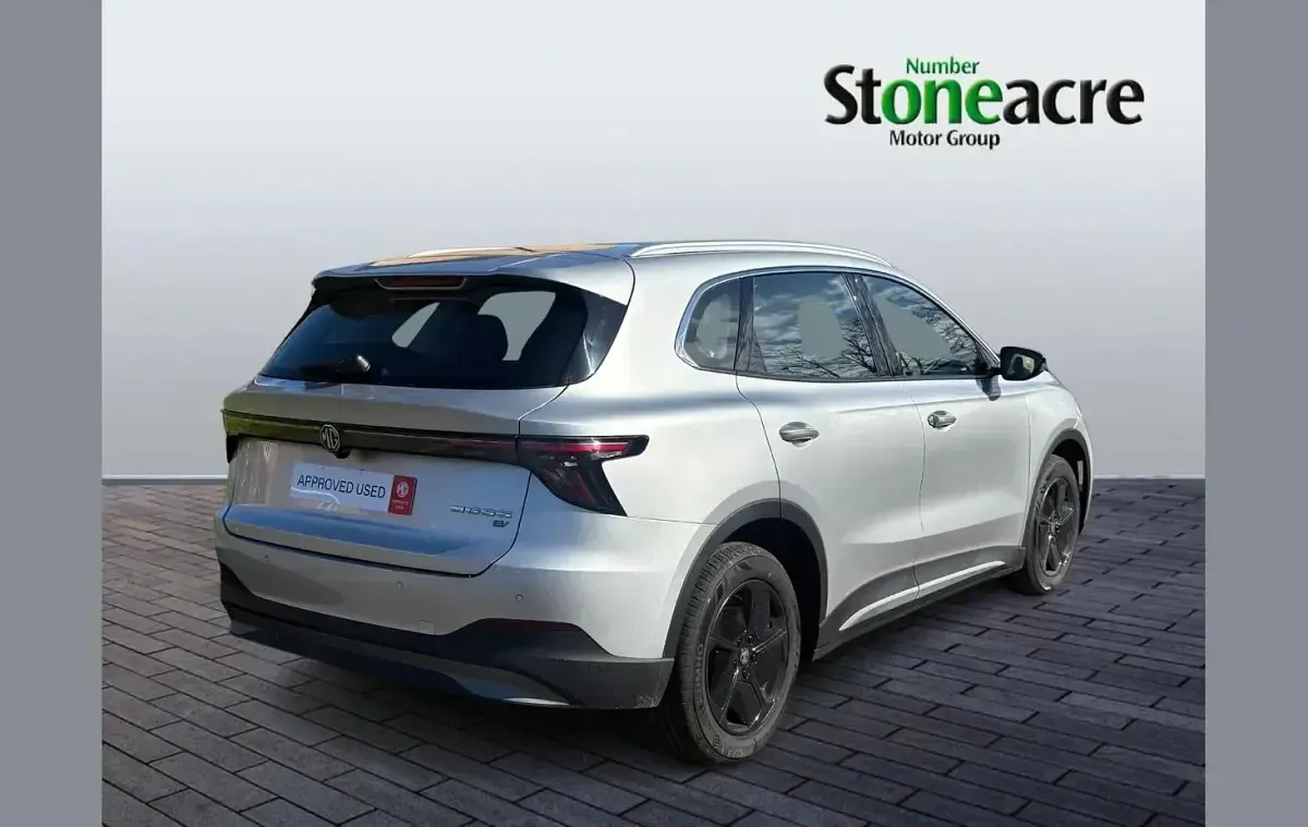 New MG MG5 EV SE 125 kW (170 HP) 2025 Silver Estate