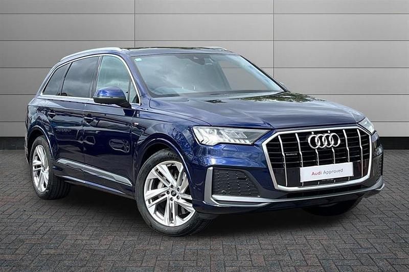 Used Audi Q7 S-Line 286 HP (210 kW) 2023 Navarra blue SUV
