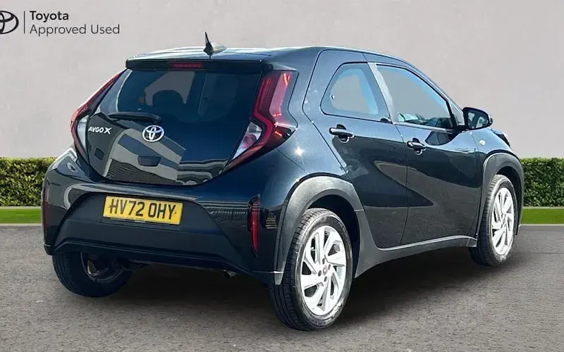 Used Toyota Aygo X PURE 72 HP (52 kW) 2025 SUV