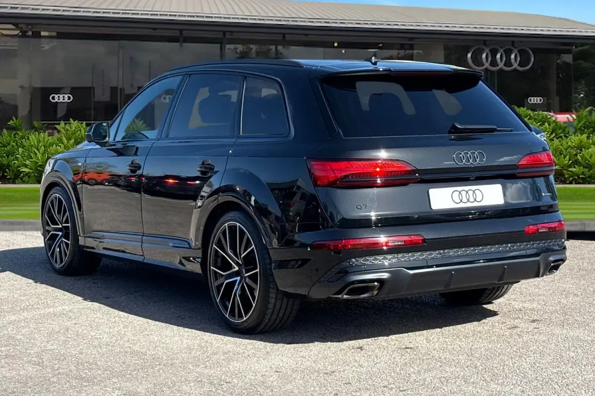 New Audi Q7 Black Edition 2026 Black SUV