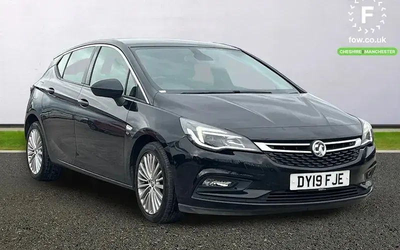 Used Vauxhall Astra Elite 200 HP (147 kW) 2019 Hatchback