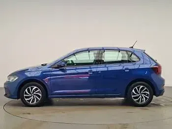 Used VW Polo Life 80 HP (58 kW) 2023 Blue Hatchback