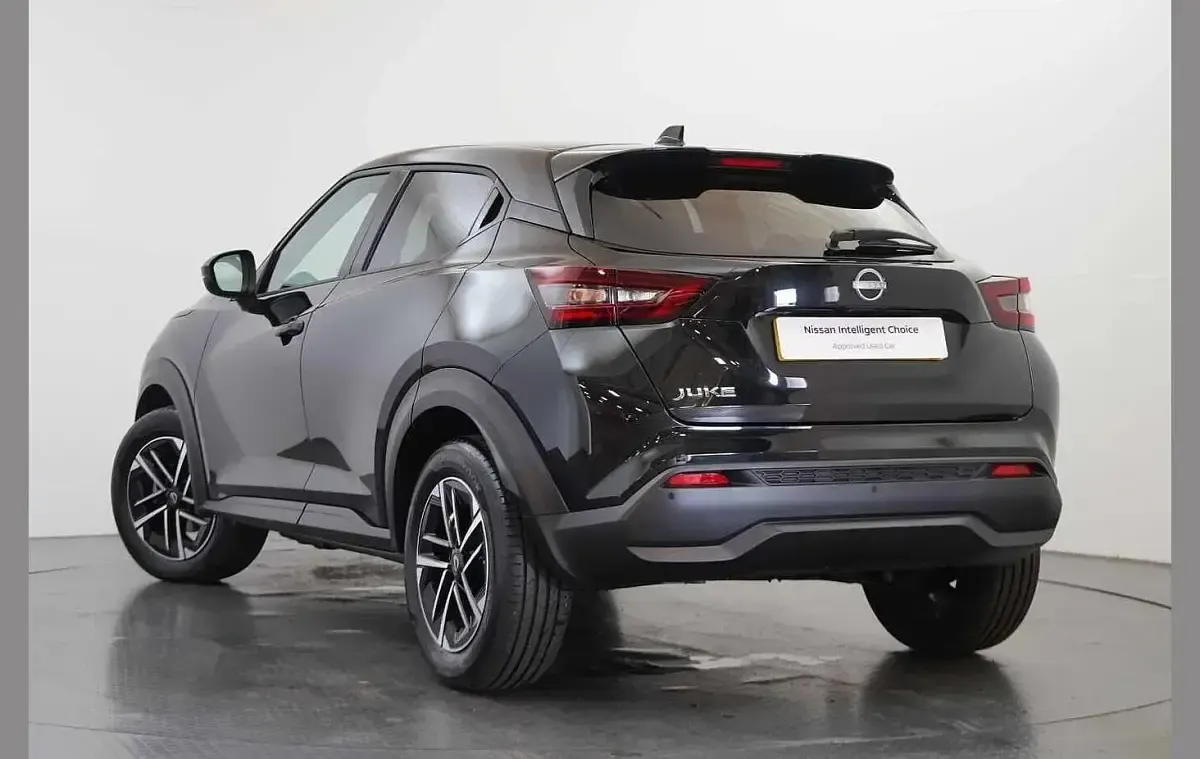 New Nissan Juke N-Connecta 114 HP (83 kW) 2026 Black SUV