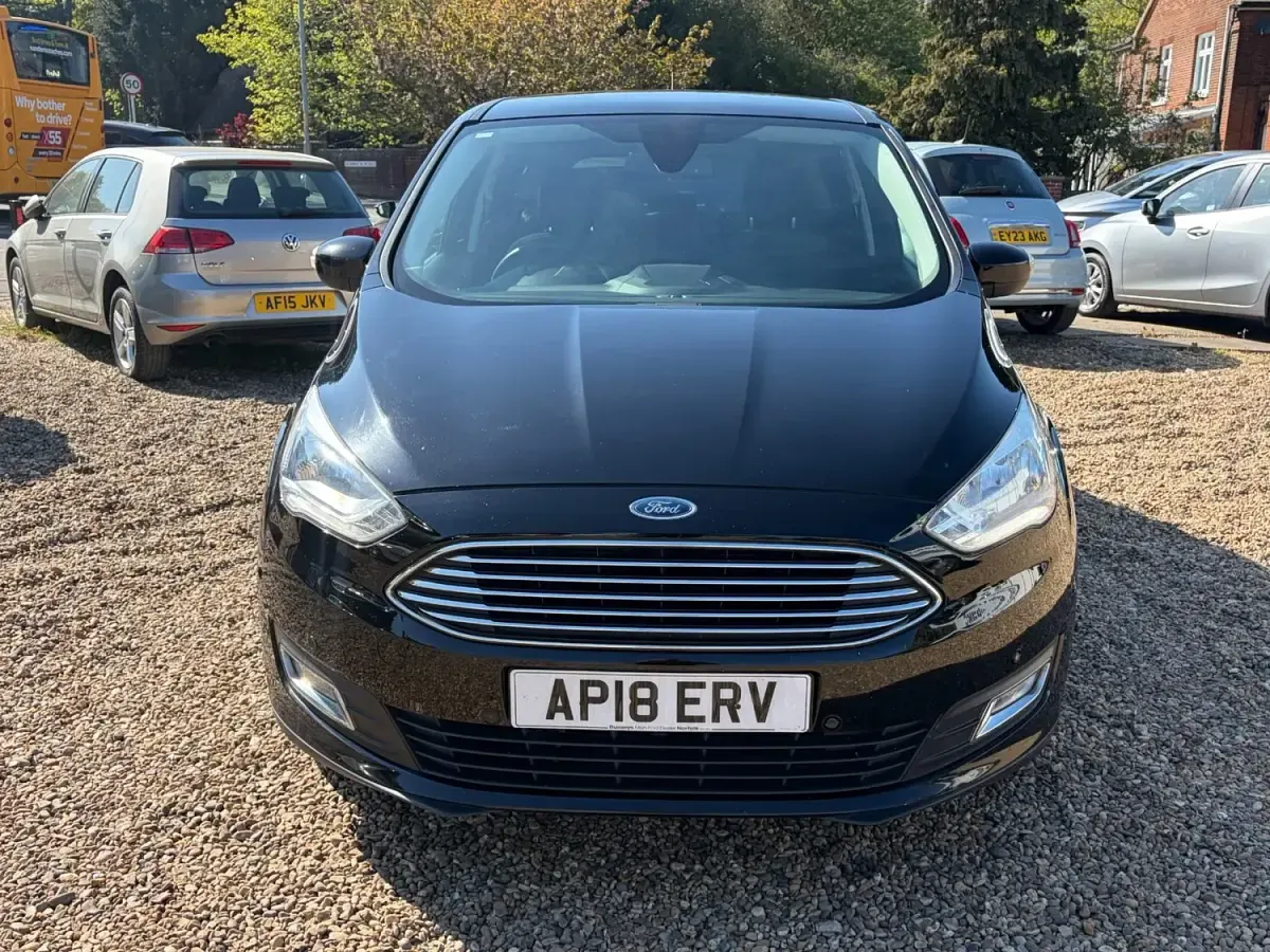 Begagnad Ford C-MAX Titanium 120 HK (88 kW) 2018 Svart Minibuss