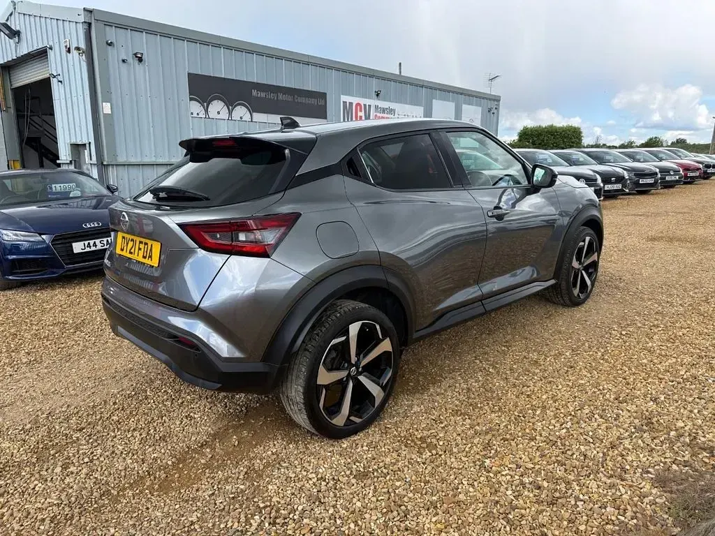 Used Nissan Juke N-Connecta 114 HP (83 kW) 2021 Grey SUV