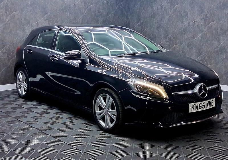Używany Mercedes A200 Premium 2016 Czarny Hatchback